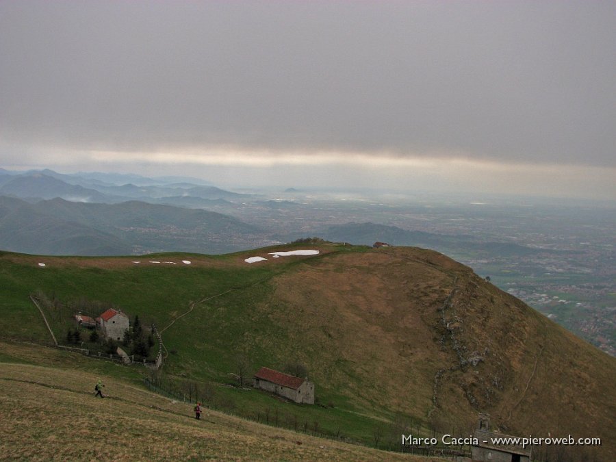 04_Vista verso la pianura.jpg